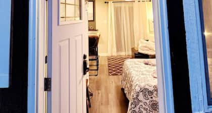 Cabin 16 *NEW! Luxury w/ Kitchen