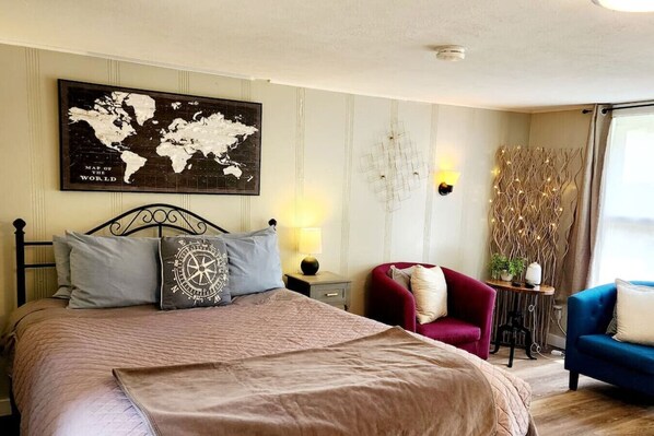 Desk, iron/ironing board, travel cot, WiFi