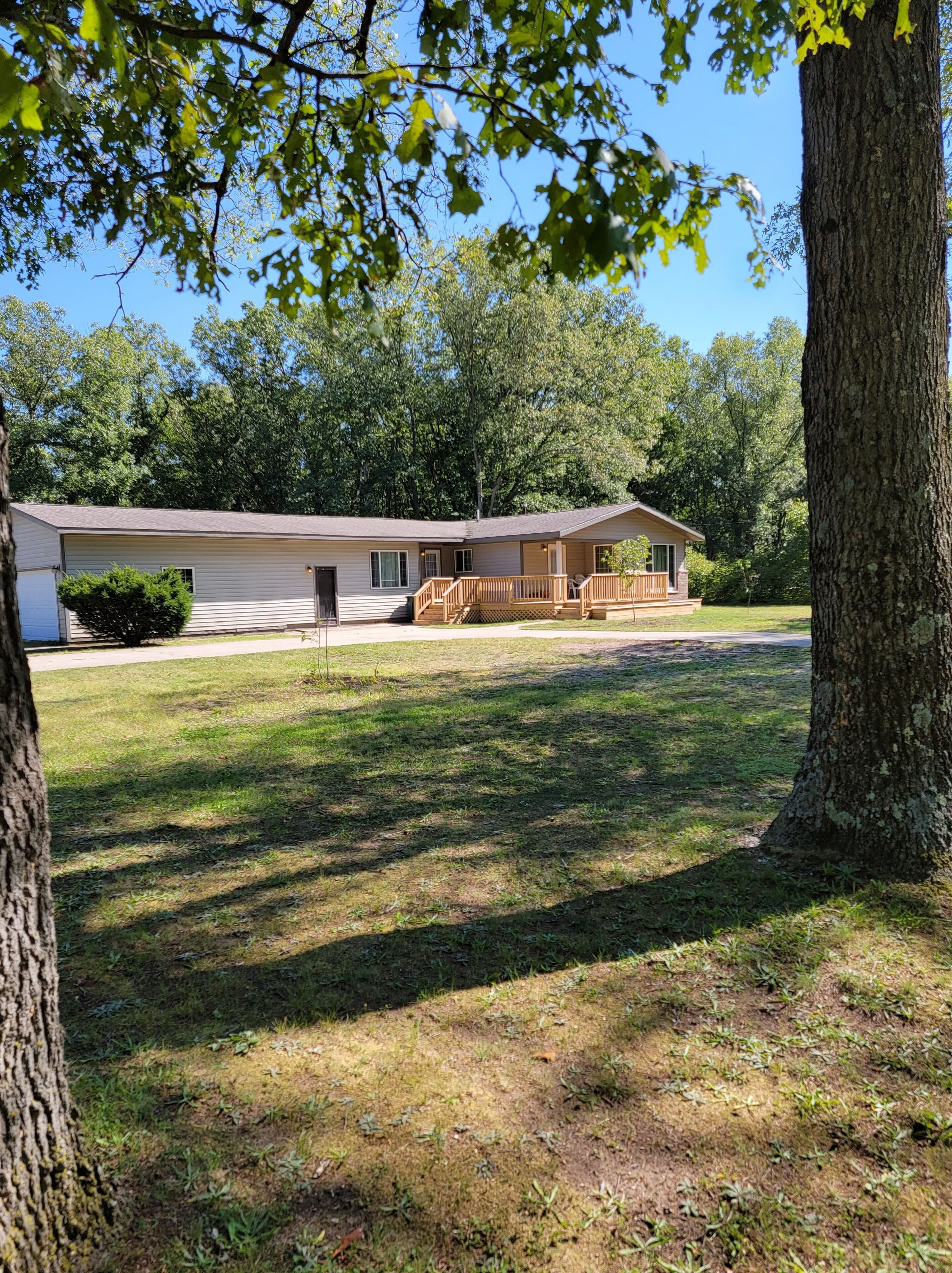 Cozy Country Home Near Lakes And Amusement Park