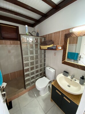 Hair dryer - LES VILLAS PAMEYAQUE/ LA VILLA PAME with swimming pool, facing the Caribbean Sea (Rivière-Salée)