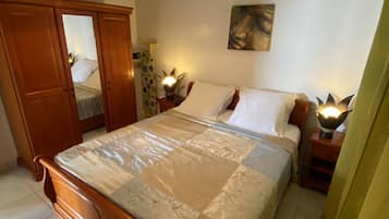1 Schlafzimmer, Bügeleisen/Bügelbrett, Reisekinderbett, kostenloses WLAN