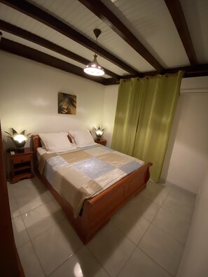 1 chambre, fer et planche à repasser, lit parapluie, Wi-Fi gratuit