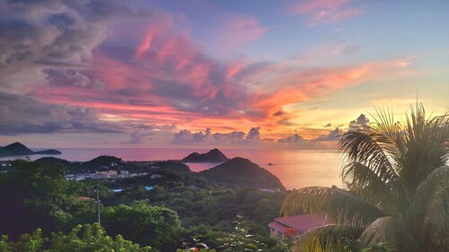 Panoramic Views as Sunsets await, Close to Beaches, Sandals Golf and Cabot Golf