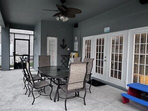 Outdoor dining