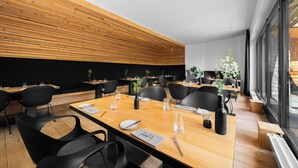 Breakfast and dinner served  - freistil. boutiquehotel. & restaurant. (Ofterschwang)