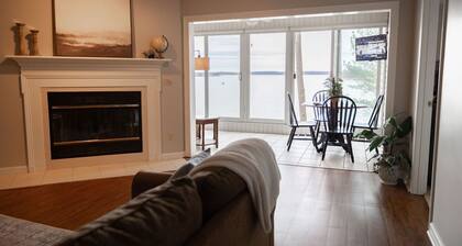 Spacious Condo on Kentucky Lake - Waterfront at Big Bear