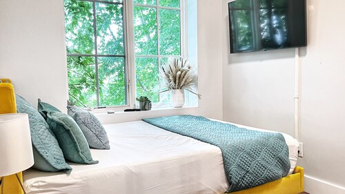Stunning Home Away from Home in Park Slope♛Close to NYC♛Rooftop w/View♛Laundry