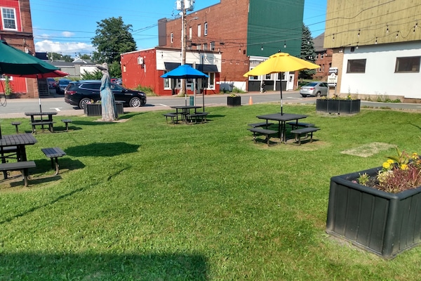 Grill-/Picknickplatz