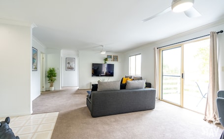 Televisión LCD 6 pulgadas con canales de televisión por cable