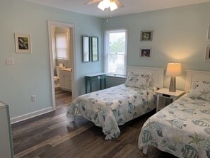 5 chambres, fer et planche à repasser, Wi-Fi, draps fournis