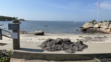 靠近海滩