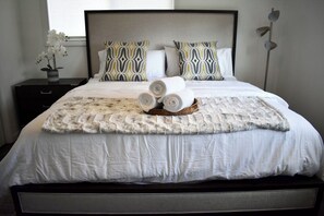3 Schlafzimmer, Schreibtisch, Bügeleisen/Bügelbrett, Reisekinderbett