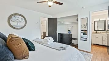 2 bedrooms, iron/ironing board, WiFi, bed sheets