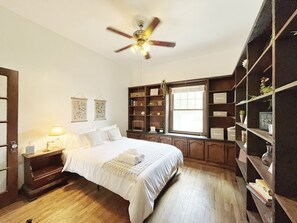4 bedrooms, WiFi, bed sheets