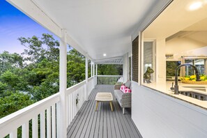 Casa família, 4 quartos | Terraço/pátio