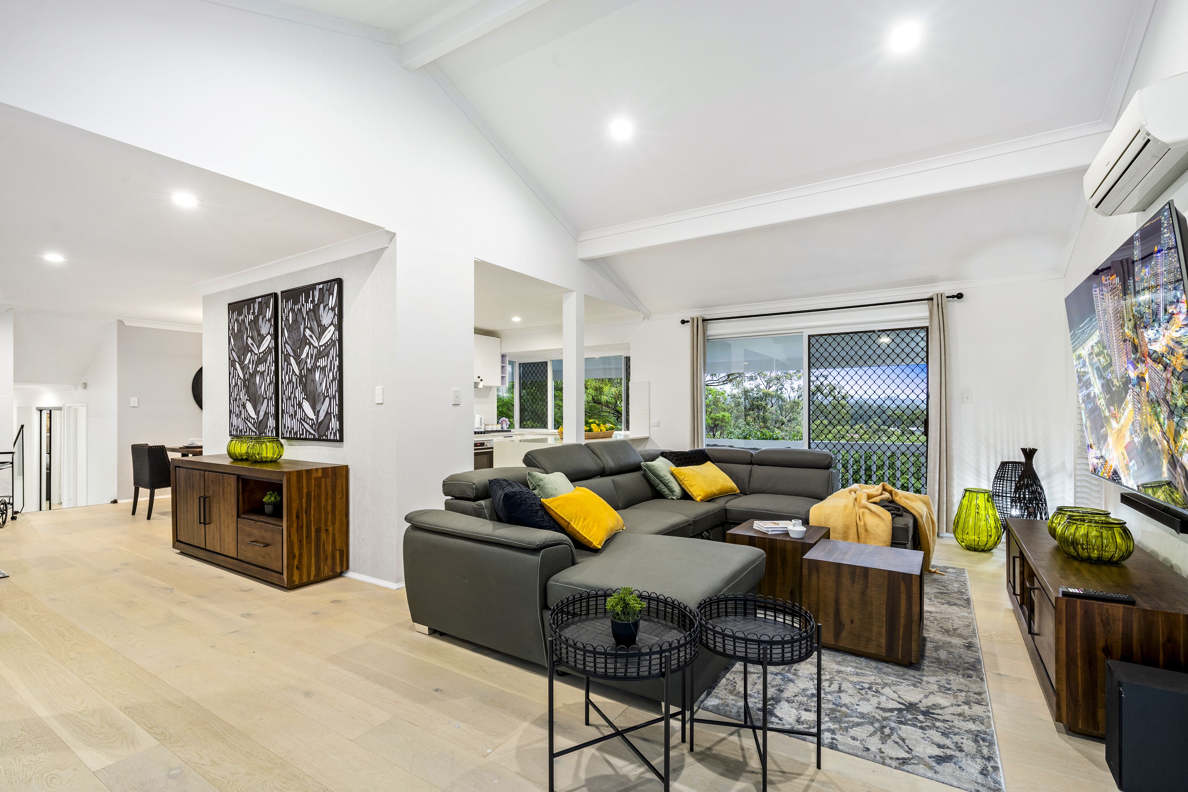 Family House, 4 Bedrooms | 4 bedrooms, free WiFi