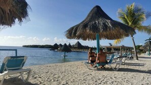 Beach - COZY STUDIO WITH ACCESS TO THE BEACH (Bay Islands Department)