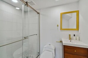 Hair dryer, towels, toilet paper