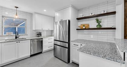 Carrollton Cottage - No Cleaning Fee - No Pet Fee