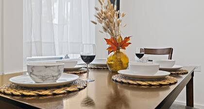 Jefferson Off Main: *4 Beds*King Beds*Walk to Main* 3 Full Bath