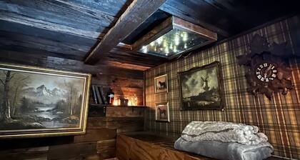 The Moonlight Manor - a themed hideaway!