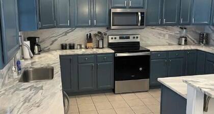 Ocean Springs Getaway Vacation Home