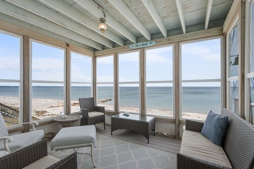 Spacious Oceanfront Home w/ Sun & Bay Views