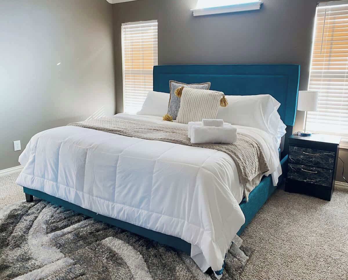 2 makuuhuonetta, silitysrauta/-lauta, Wi-Fi, vuodevaatteet