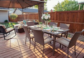 Outdoor dining