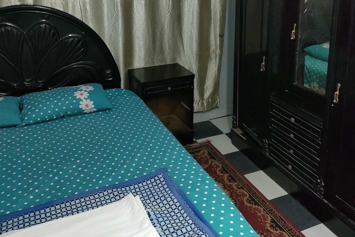 Apartemen Comfort | 2 kamar tidur, seprai katun Mesir, seprai premium, dan busa memori