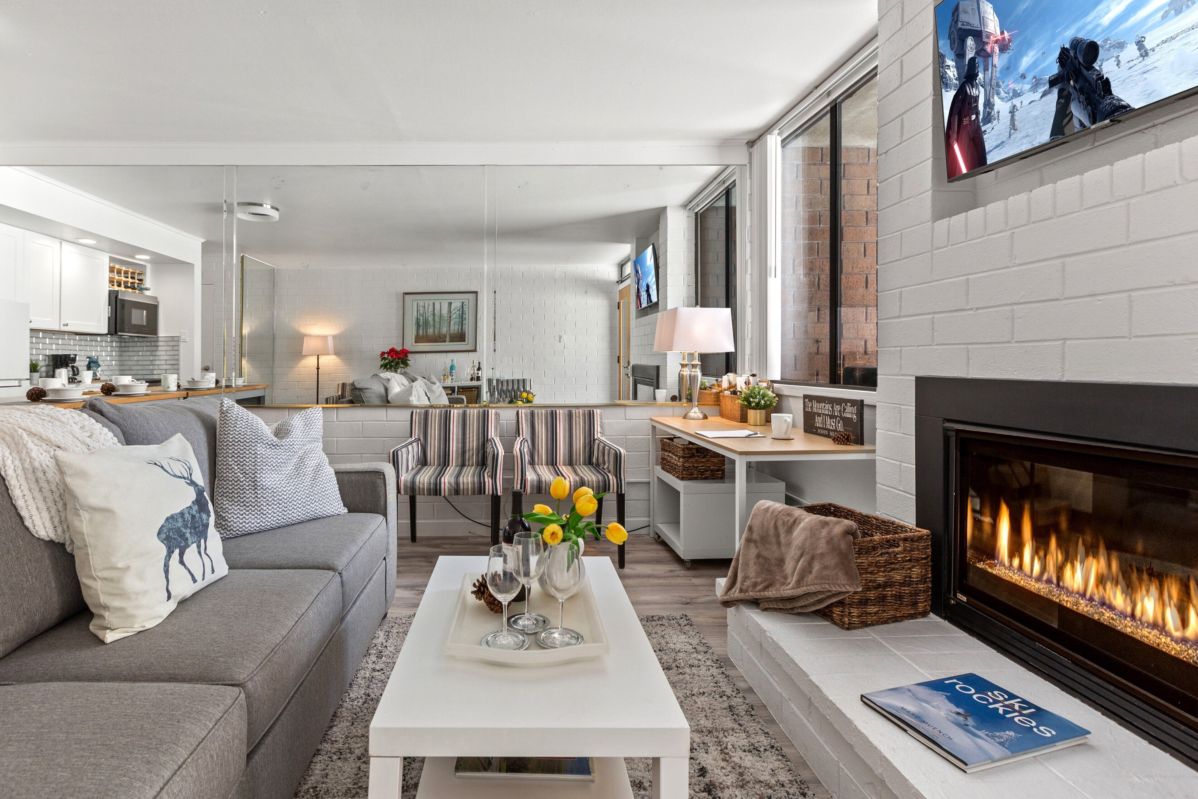 TV, fireplace