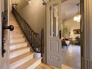 Interior - Victoria Studio in our Art Nouveau Townhouse (Porto)