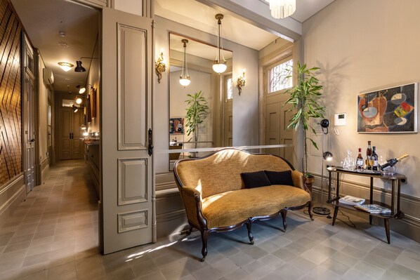 Interior - Victoria Studio in our Art Nouveau Townhouse (Porto)