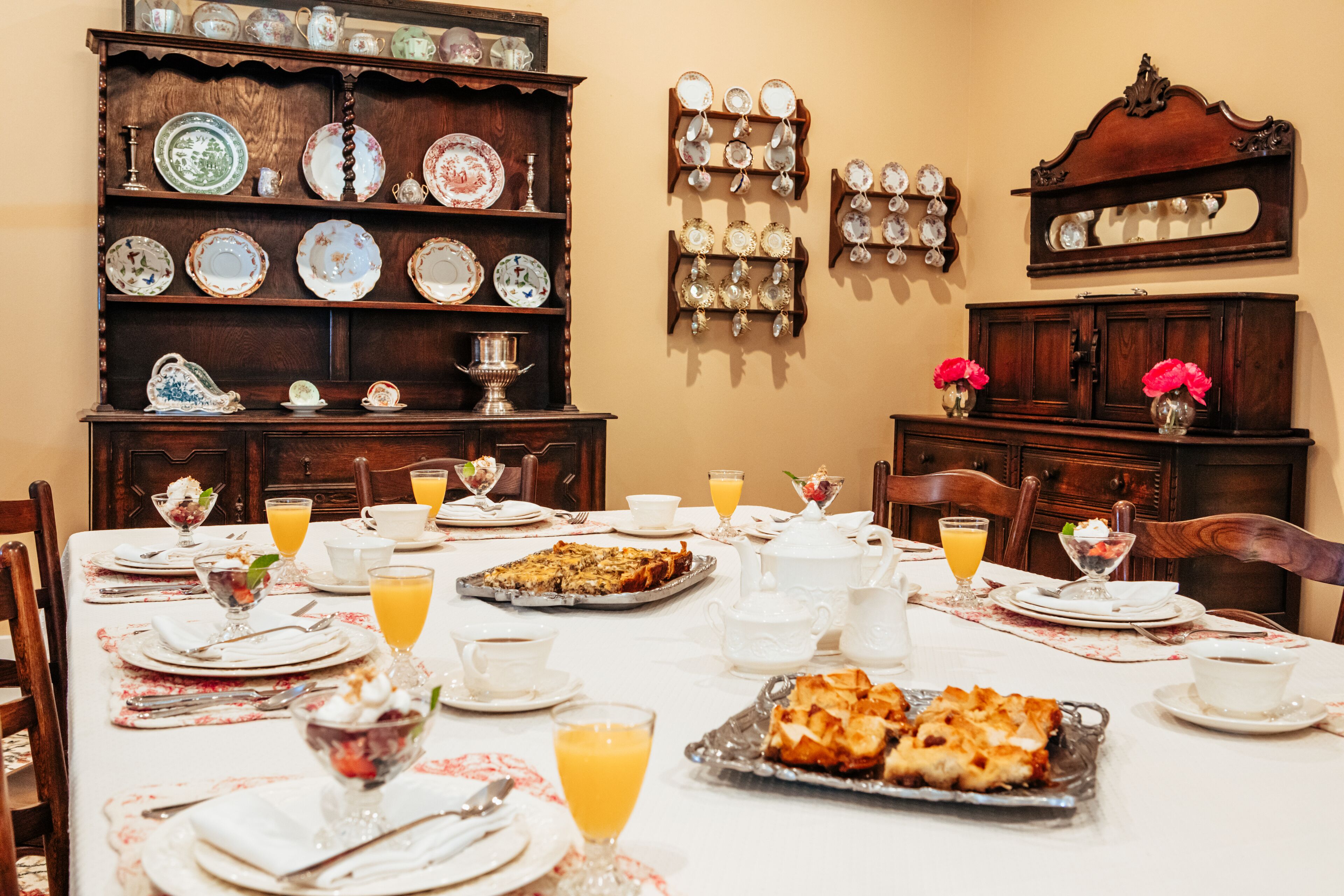 Sudah termasuk sarapan lengkap setiap hari