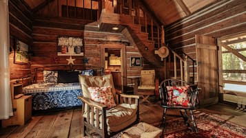 Traditional-Ferienhütte | Bügeleisen/Bügelbrett, kostenloses WLAN, Bettwäsche