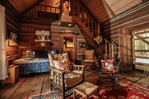 Tabla de planchar con plancha, wifi gratis y ropa de cama 