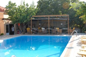 Outdoor pool - Lakis Studios (Lesvos)