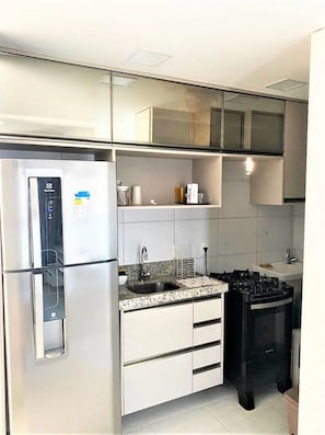 Apartamento superior | Cocina privada | Frigorífico, microondas, licuadora y batidora