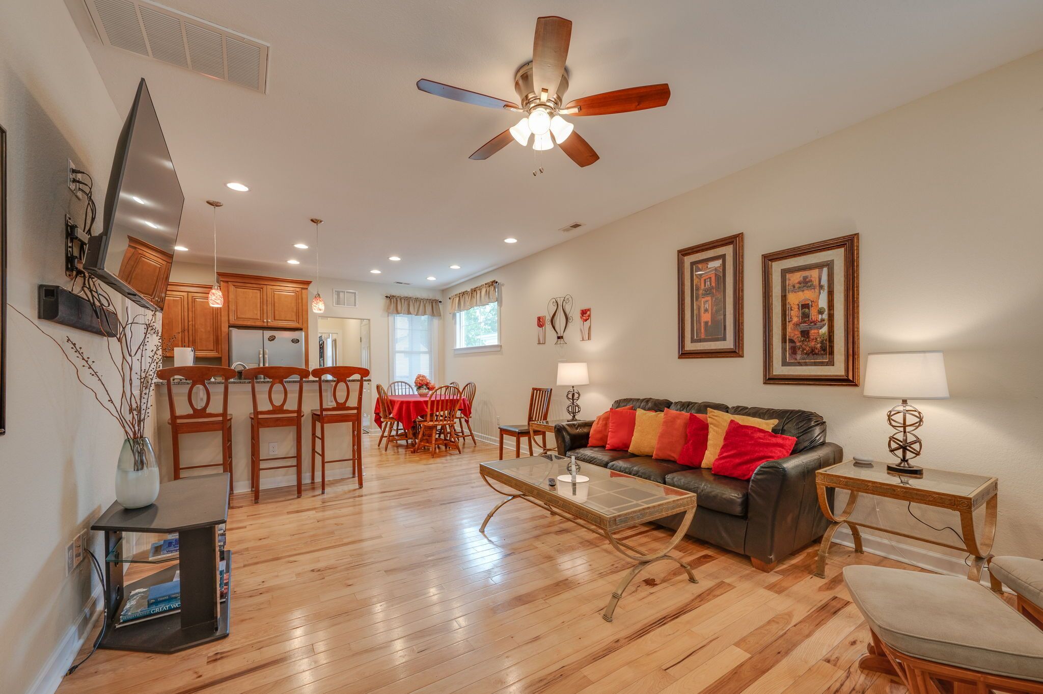 Two Classy Homes - Sleeps 20, Steps From The Beach - Hampton