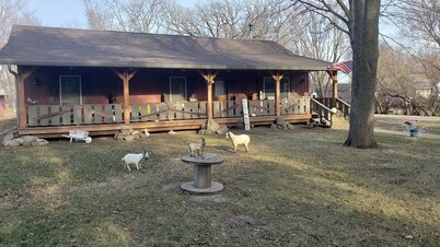 Spacious Cabin with Open Floor Plan located Right in Town!