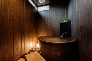 Hot springs - Hana-No-Mizuumi Hotel (Hakone)
