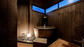 Sakura Non Smoking | Bathroom | Separate tub and shower, spring water tub, free toiletries, hair dryer