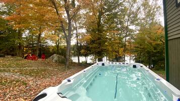 Bañera de hidromasaje exterior