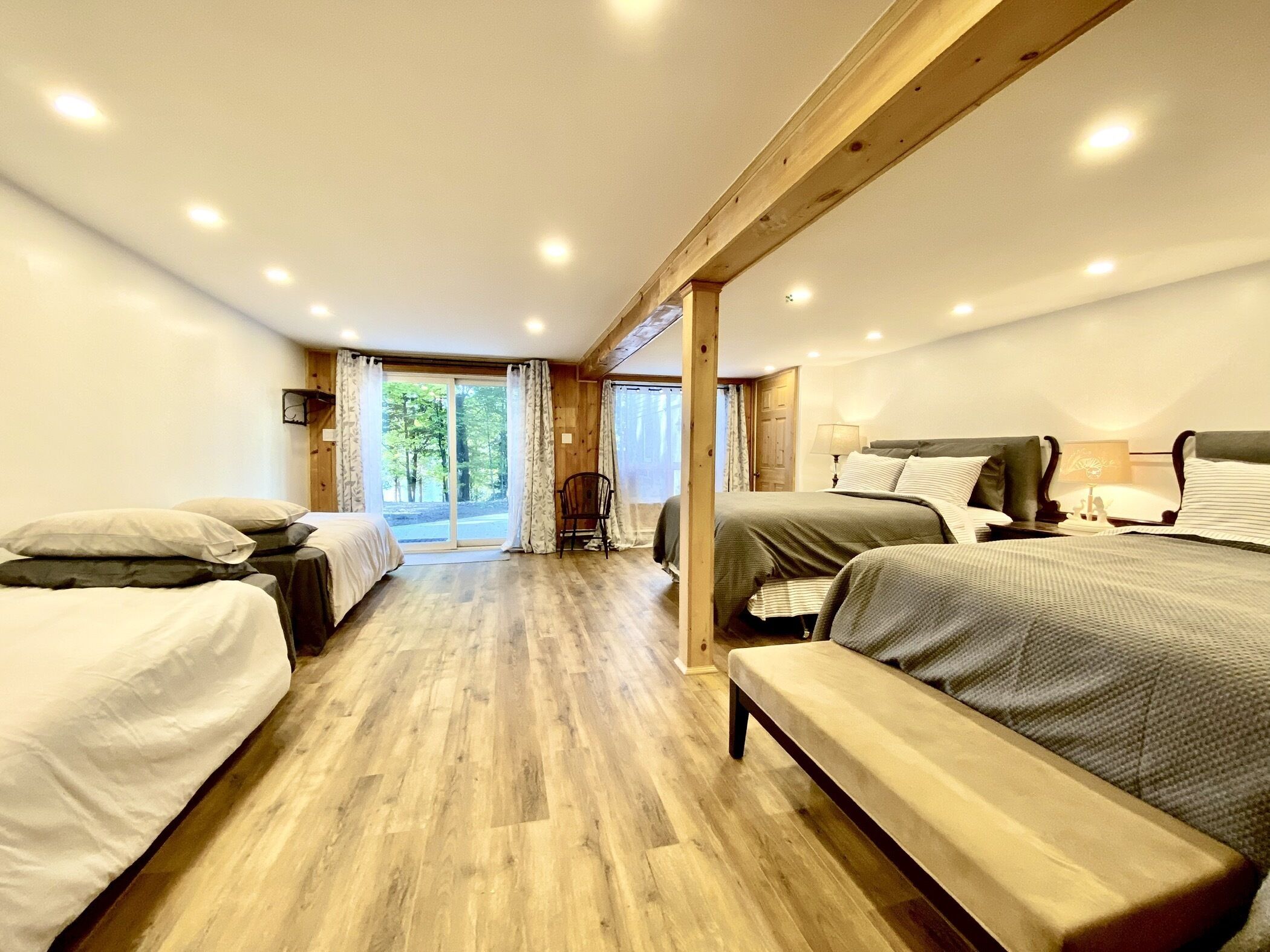 6 dormitoris, escriptori, un bressol de viatge i wifi gratuïta 