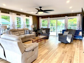 Smart TV, fireplace, video games, books