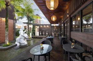 Restaurant - Kanhara Villas by GenuineHost (Ubud)