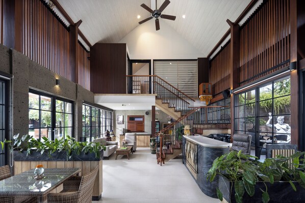 Lobby sitting area - Kanhara Villas by GenuineHost (Ubud)