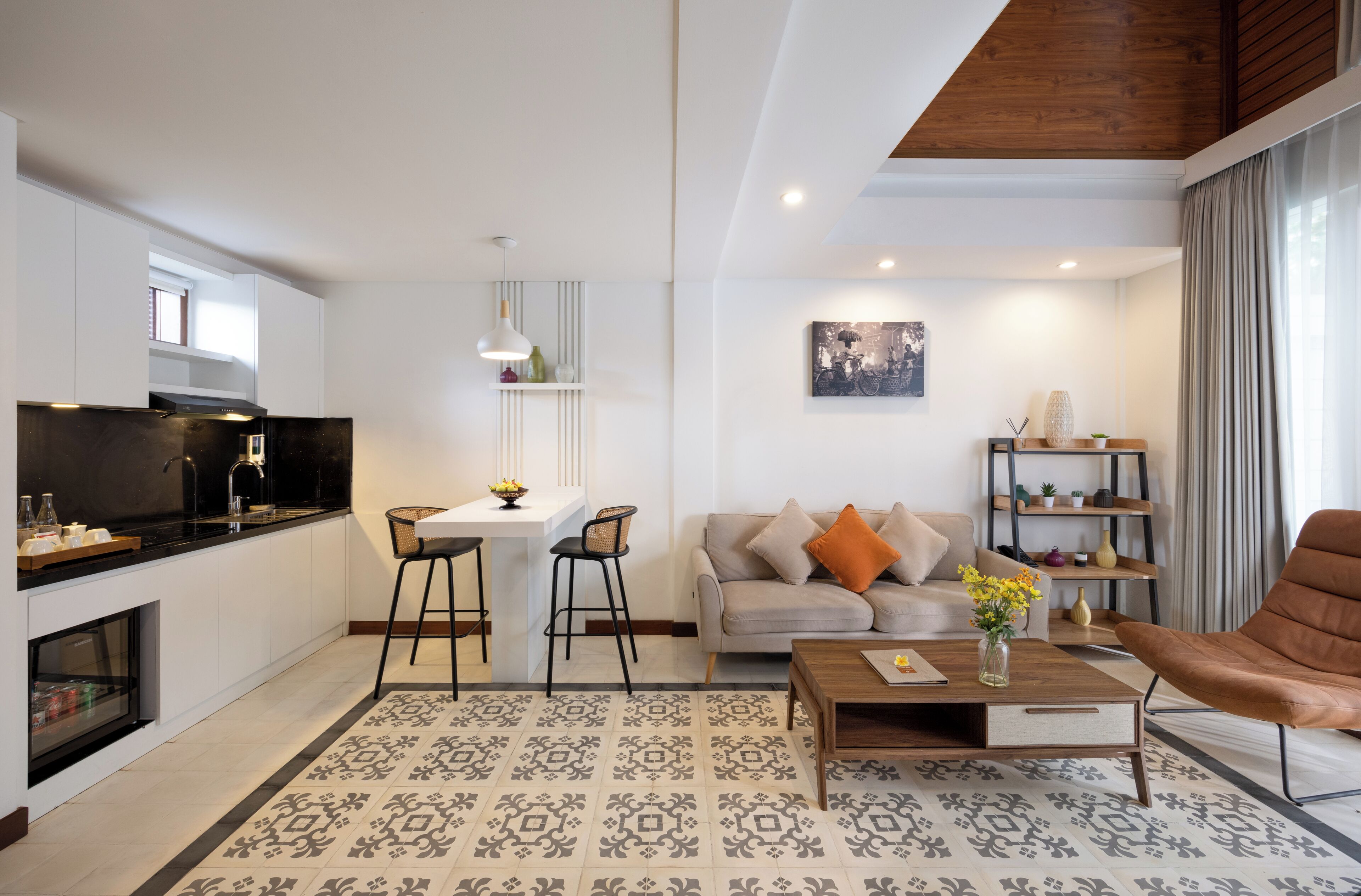 Romantische Villa | Wohnbereich | 32-Zoll-Smart-TV mit Digitalempfang, Fernseher