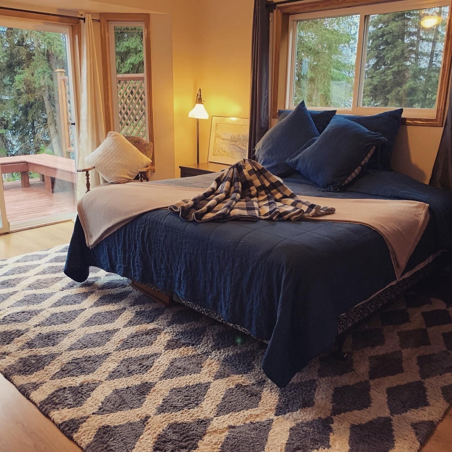 4 bedrooms, iron/ironing board, free WiFi, bed sheets