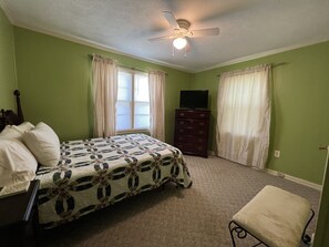 2 soverom, strykejern/-brett, wi-fi (inkludert) og sengetøy